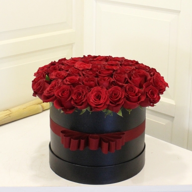 kutuda 21 adet kırmızı güller